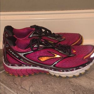 Brooks running Ghost 7